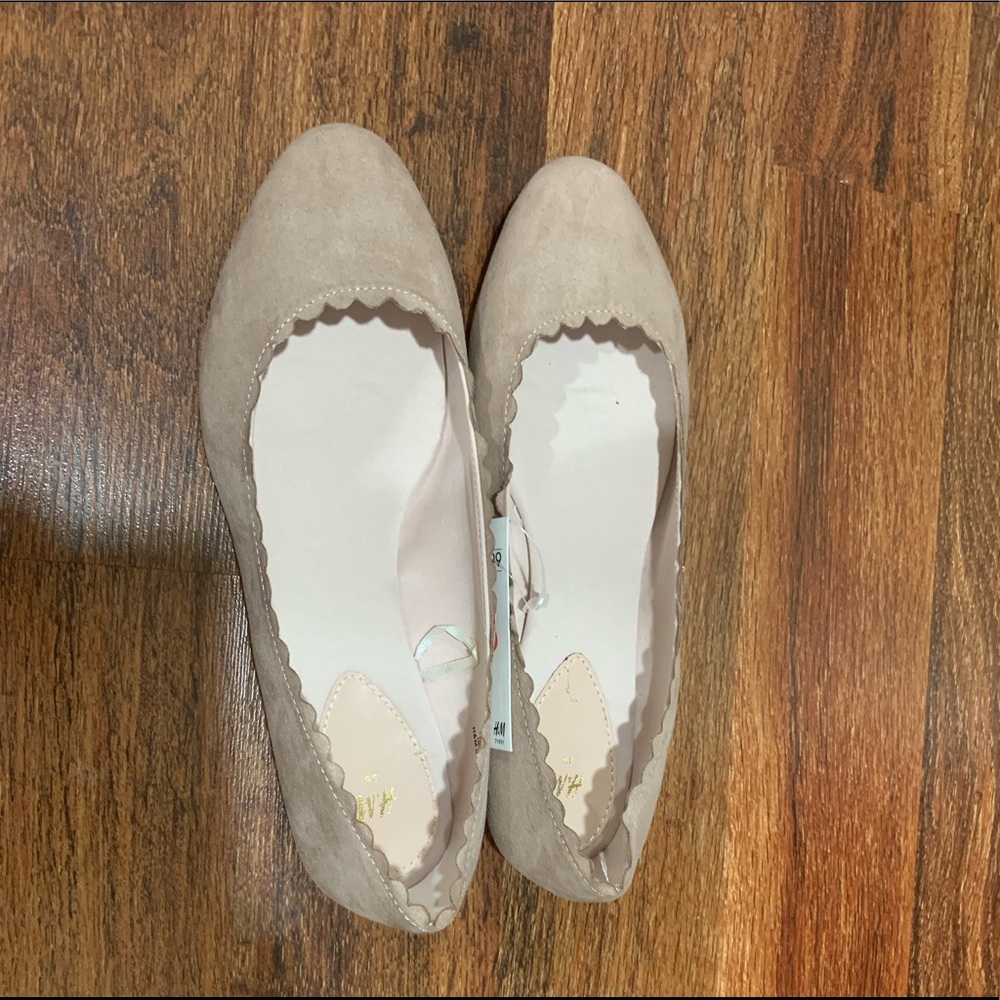 HM faux suede tan flats, size 7 or EUR 38, NEW